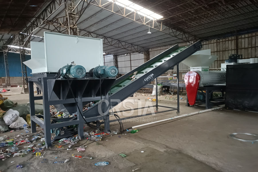 1500KG/H在广东韶关PET瓶砖拆包脱标粉碎清洗线调试成功